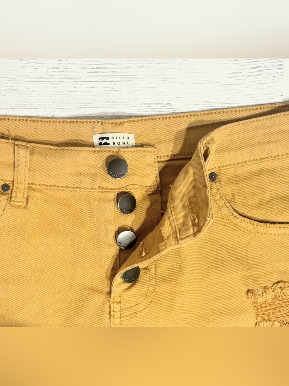 Billabong Mustard Yellow Distressed Denim Shorts Button Fly Raw Hem Size 28 - Picture 5 of 9